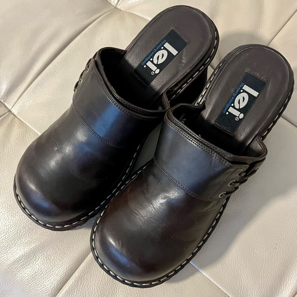 🖤SOLD🖤 Vintage L.e.i. Brown clog mules - Picture 3 of 5